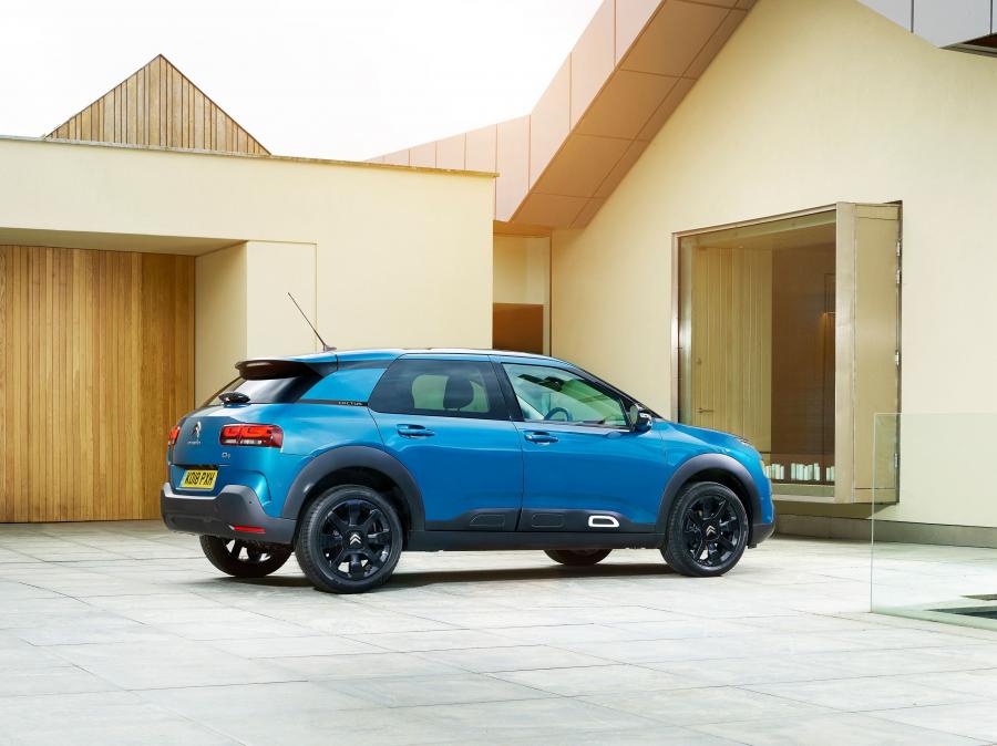  Citroen C4 Cactus 2018 года  (UK) (фото 14 из 30)